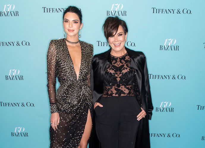  

Kendall Jenner se svou matkou Kris Jenner

