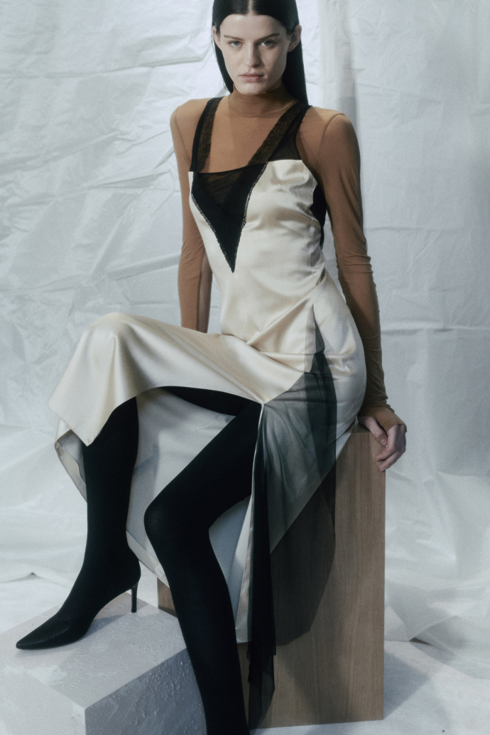  

Helmut Lang Ready to Wear Fall Winter 2022
