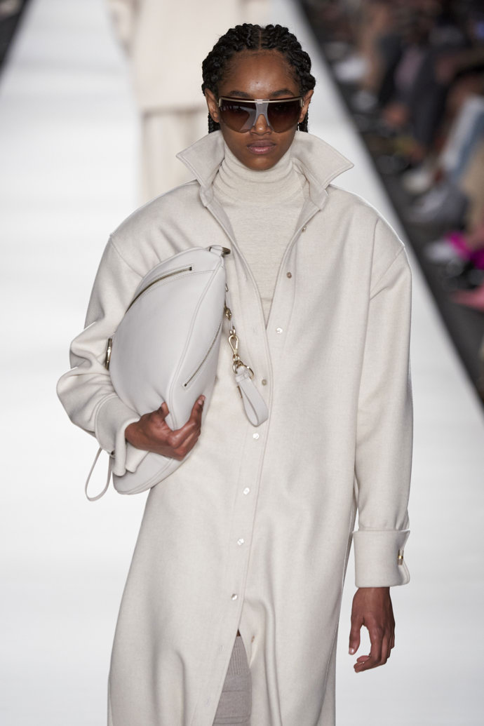  

MAXMARA Ready to Wear Fall Winter 2022
