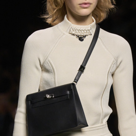 HERMÈS Ready to Wear Fall Winter 2022
HERMÈS Ready to Wear Fall Winter 2022