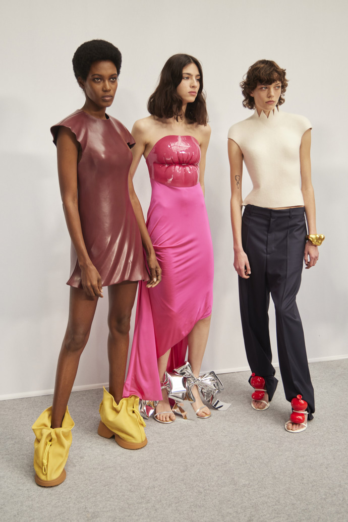  

LOEWE Ready to Wear Fall Winter 2022
