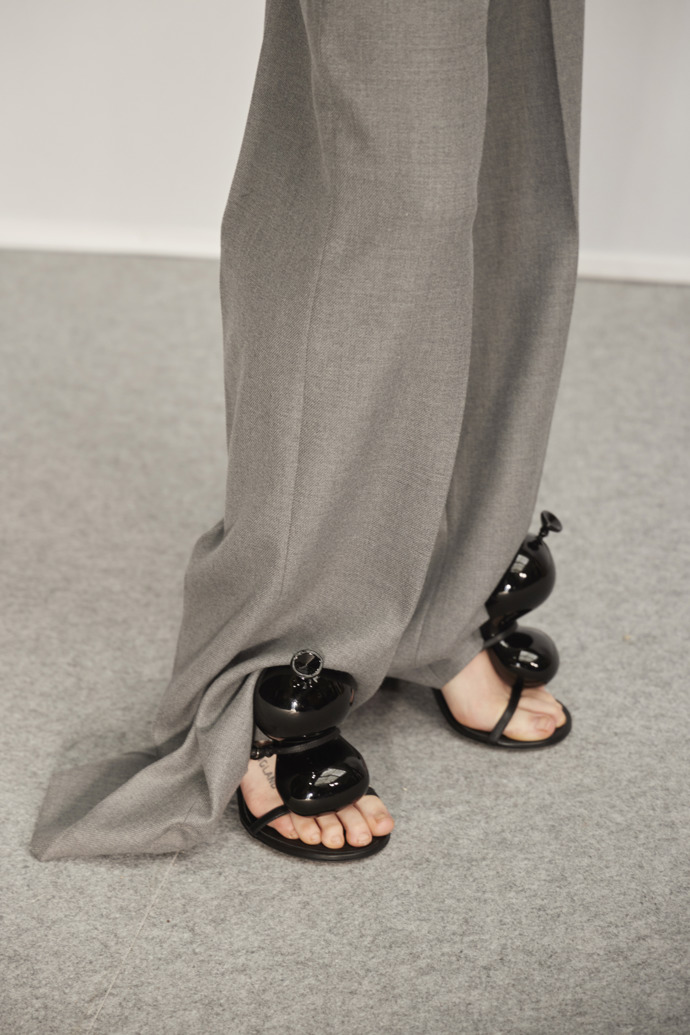  

LOEWE Ready to Wear Fall Winter 2022
