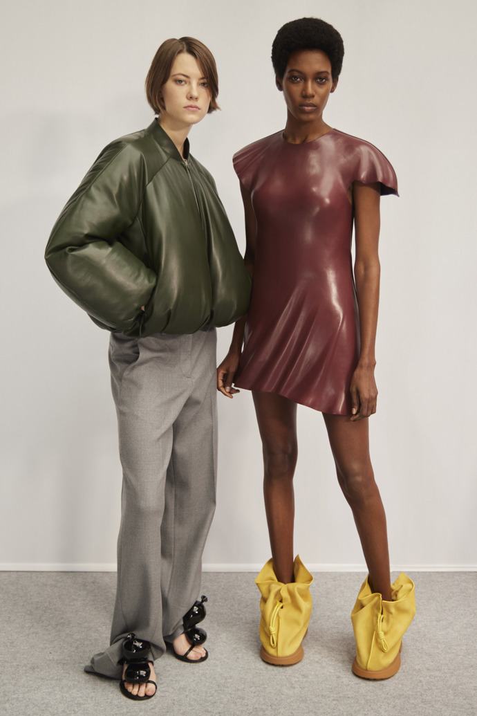  

LOEWE Ready to Wear Fall Winter 2022
