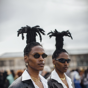  

Street style z pařížského Ready-To-Wear Fall / Winter fashionweeku.
