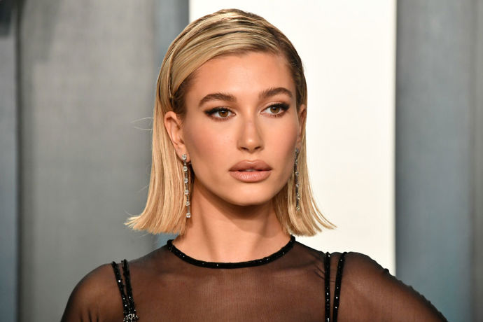 Hailey Bieber
