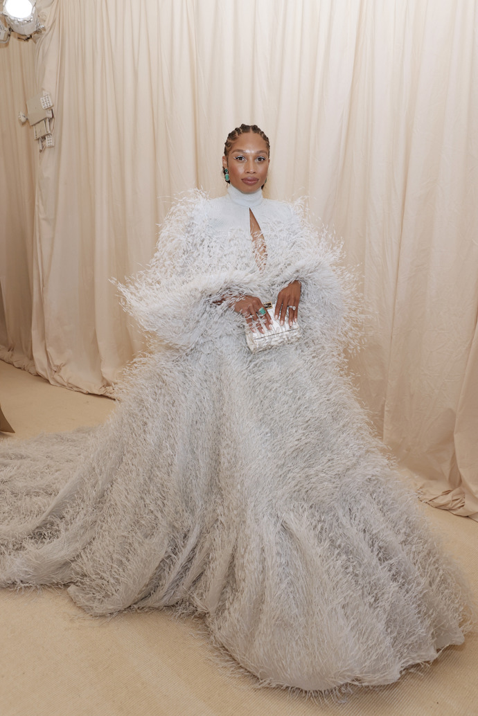 Allyson Felix a její velká večerní, kterou oblékla na Met Gala v minulém roce.
Allyson Felix a její velká večerní, kterou oblékla na Met Gala v minulém roce.
