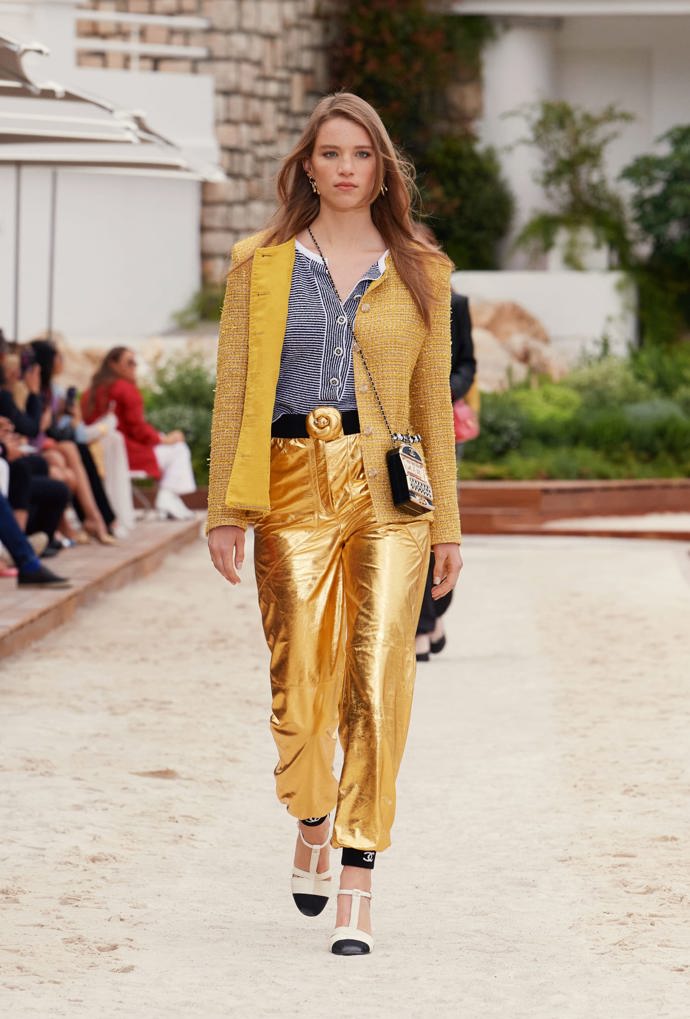  

CHANEL Cruise 2022/23 collection
