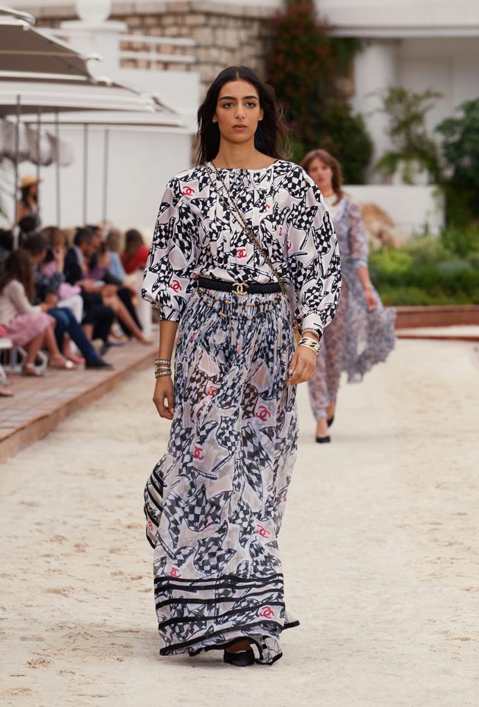  

CHANEL Cruise 2022/23 collection
