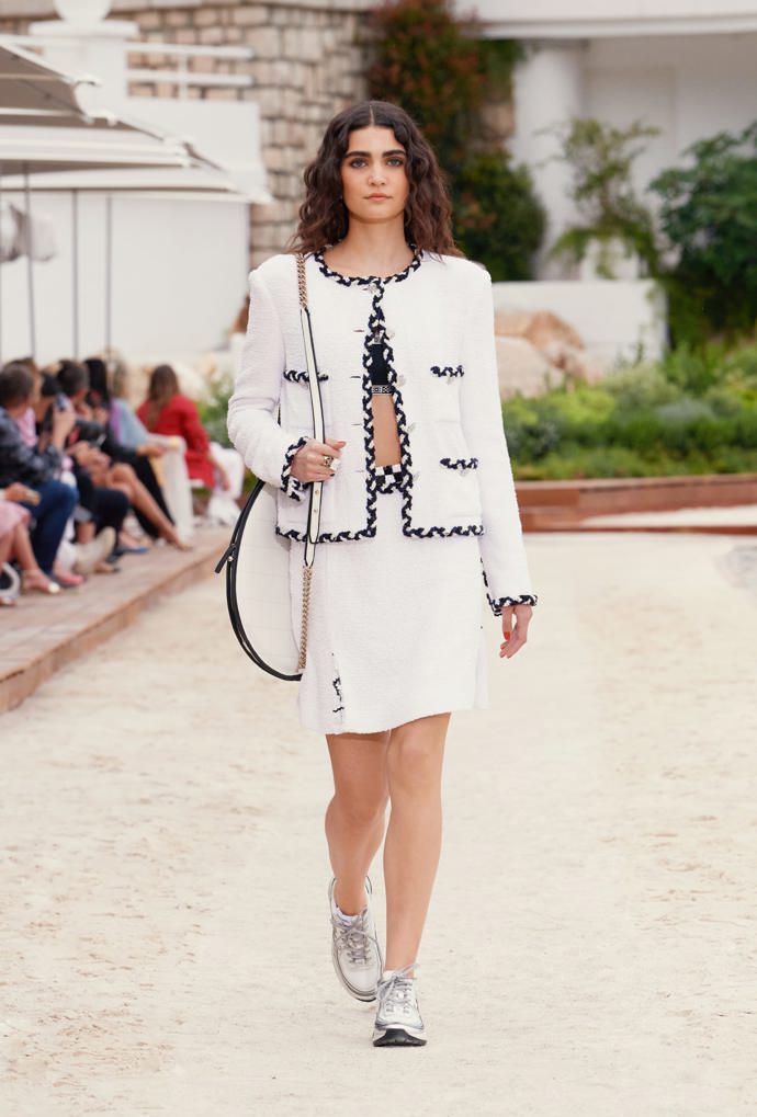  

CHANEL Cruise 2022/23 collection
