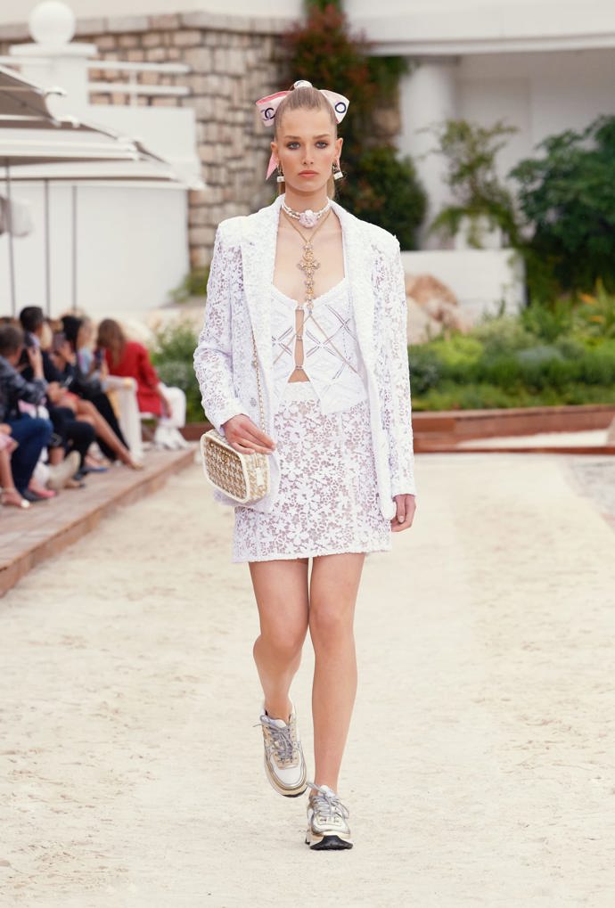  

CHANEL Cruise 2022/23 collection
