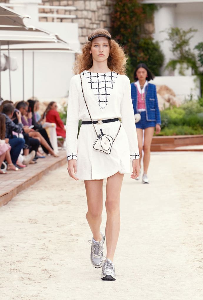  

CHANEL Cruise 2022/23 collection
