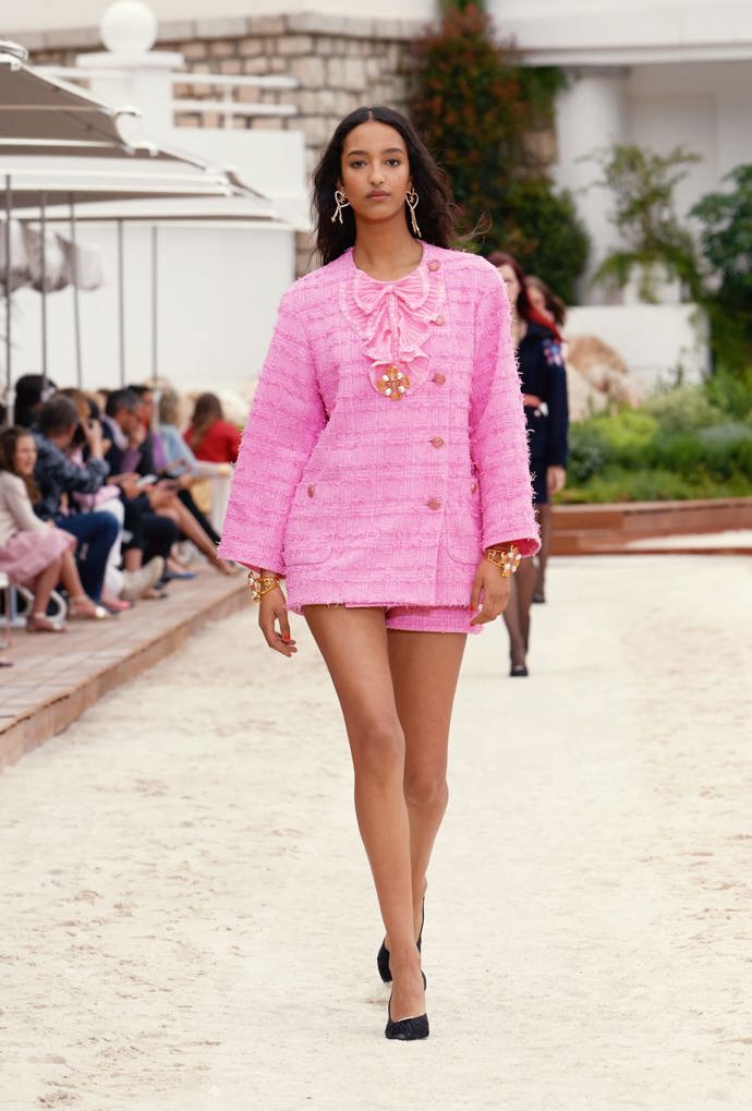  

CHANEL Cruise 2022/23 collection

