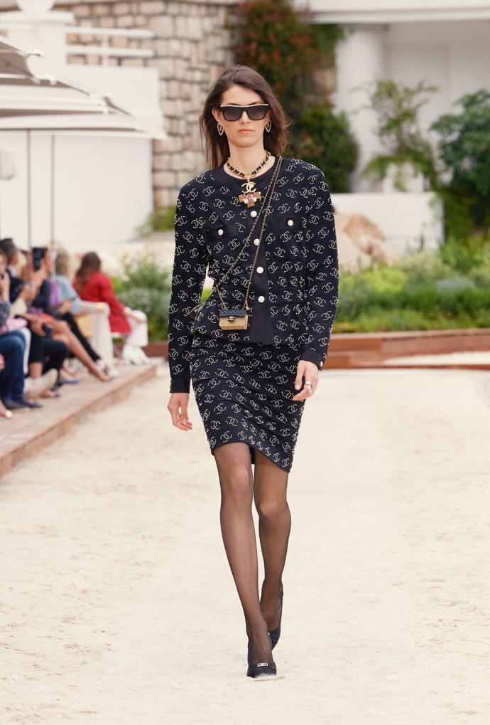  

CHANEL Cruise 2022/23 collection
