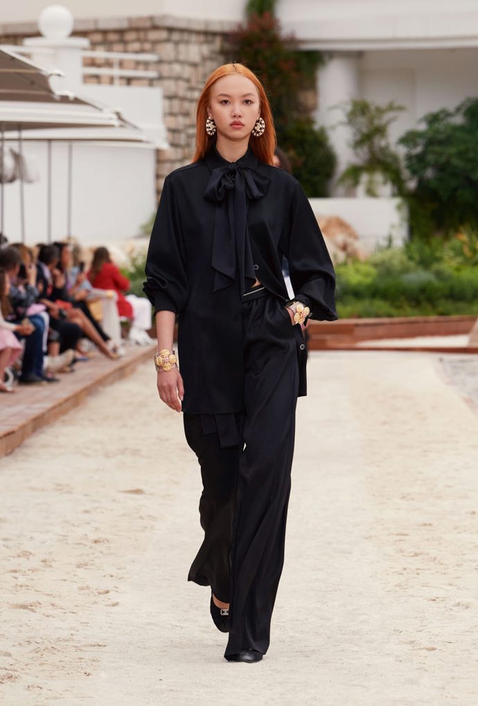  

CHANEL Cruise 2022/23 collection

