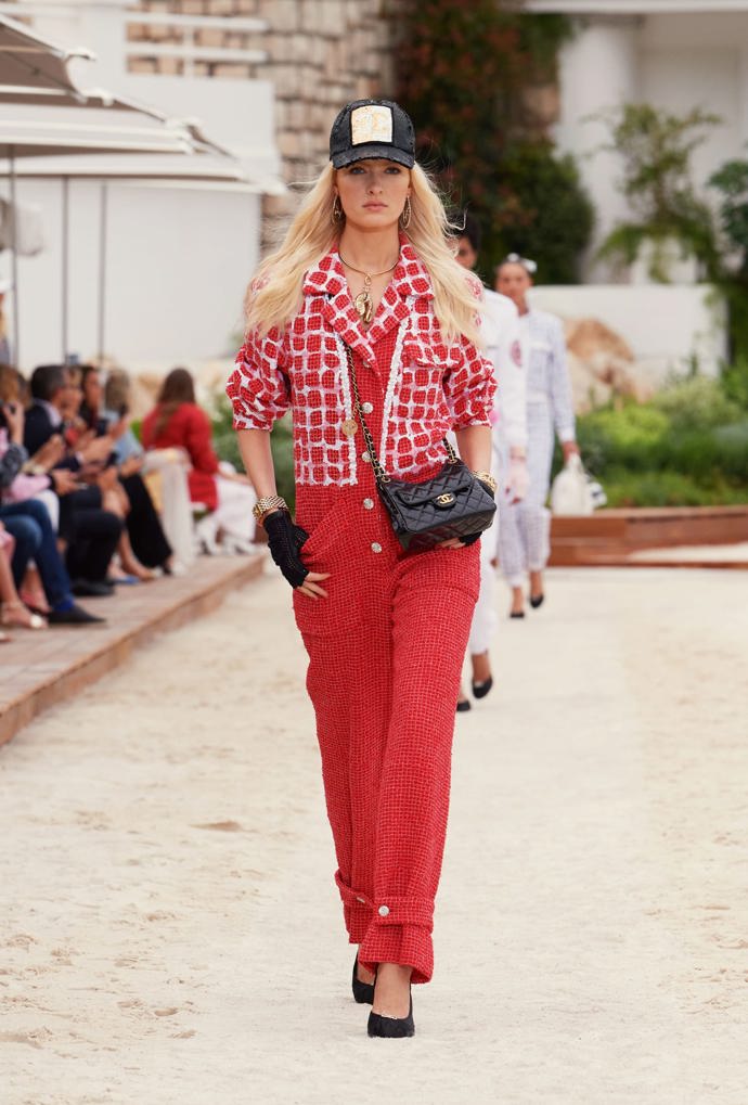  

CHANEL Cruise 2022/23 collection
