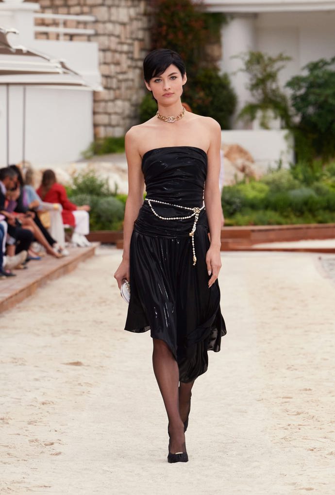  

CHANEL Cruise 2022/23 collection
