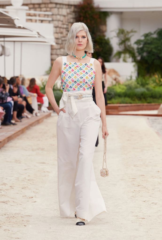  

CHANEL Cruise 2022/23 collection
