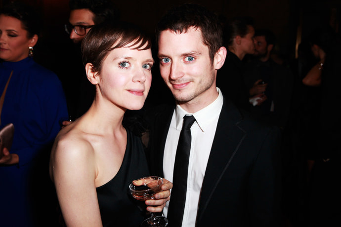 Nestárnoucí herec Elijah Wood, známý z filmů Pán prstenů či Hooligans, vyrůstal se starším bratrem Zackem a mladší sestrou Hannah (na snímku). Všichni sourozenci se rozhodli pro herectví.
Nestárnoucí herec Elijah Wood, známý z filmů Pán prstenů či Hooligans, vyrůstal se starším bratrem Zackem a mladší sestrou Hannah (na snímku). Všichni sourozenci se rozhodli pro herectví.