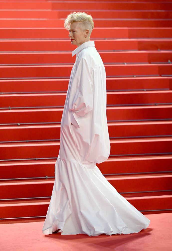  

Tilda Swinton v šatech Alaïa
