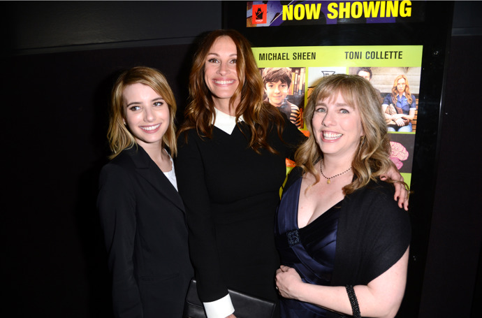 Početnou rodinu má také herečka Julia Roberts, která má tři sourozence - Erica Robertse, Lisu Roberts Gillan a Nancy Motes. Její bratr Eric je otcem oblíbené herečky Emmy Roberts, která se v roce 2020 stala maminkou syna Rhodese.
Početnou rodinu má také herečka Julia Roberts, která má tři sourozence - Erica Robertse, Lisu Roberts Gillan a Nancy Motes. Její bratr Eric je otcem oblíbené herečky Emmy Roberts, která se v roce 2020 stala maminkou syna Rhodese.