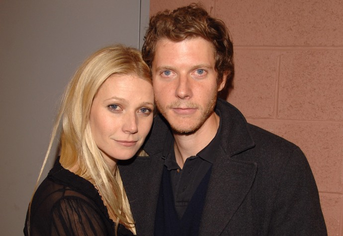 Role velké sestřičky padla na herečku Gwyneth Paltrow, jejíž bratr Jacob Danner Paltrow se živí jako filmový režisér, scénárista a herec. Hvězda filmů Zamilovaný Shakespeare, Sedm či Letuška první třídy je o tři starší než její méně slavný bratr.
Role velké sestřičky padla na herečku Gwyneth Paltrow, jejíž bratr Jacob Danner Paltrow se živí jako filmový režisér, scénárista a herec. Hvězda filmů Zamilovaný Shakespeare, Sedm či Letuška první třídy je o tři starší než její méně slavný bratr.