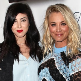Kaley a Briana Cuoco se obě vydaly na hereckou dráhu. Sestry, které by se vzhledově daly popsat jako jin a jang, jsou momentálně společně k vidění v seriálu Letuška, kde úspěšnější Kaley ztvárňuje promiskuitní letušku závislou na alkoholu.
Kaley a Briana Cuoco se obě vydaly na hereckou dráhu. Sestry, které by se vzhledově daly popsat jako jin a jang, jsou momentálně společně k vidění v seriálu Letuška, kde úspěšnější Kaley ztvárňuje promiskuitní letušku závislou na alkoholu.