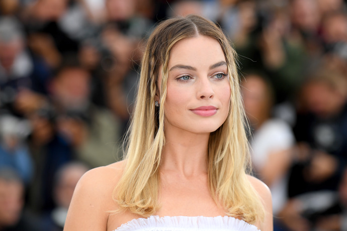  Margot Robbie a její braids