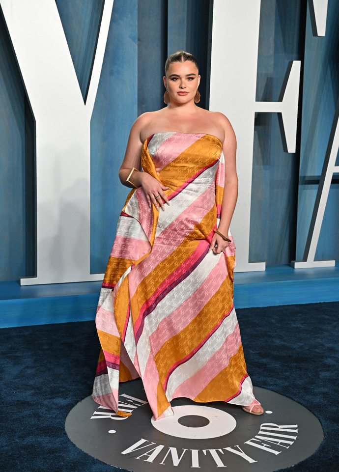  

Barbie Ferreira
