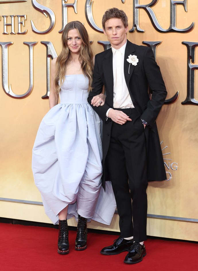  

Eddie Redmayne a Hannah Bagshawe

