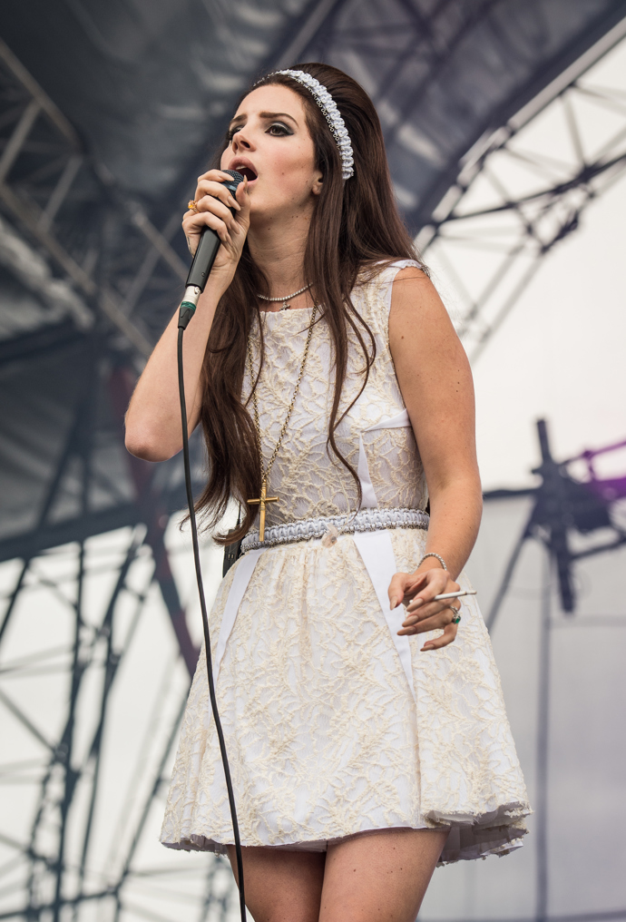  

Lana del Rey na hudebním festivalu Eurockeennes v roce 2012
