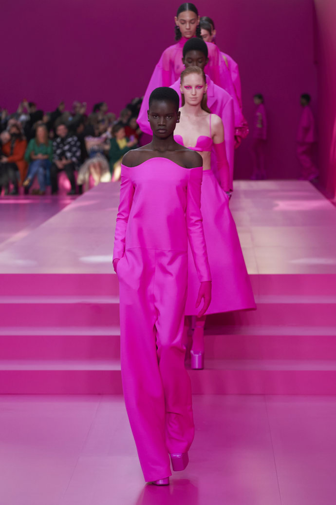  

Valentino Ready to Wear Fall Winter 2022
