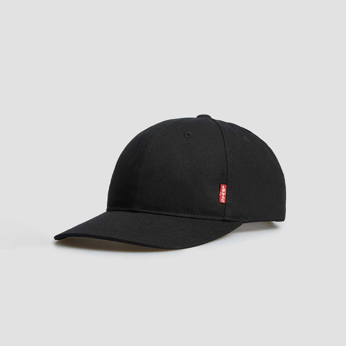 LEVI'S Classic Twill Red Tab Baseball Cap, 416 Kč, zakoupíte na www.vemzu.cz
