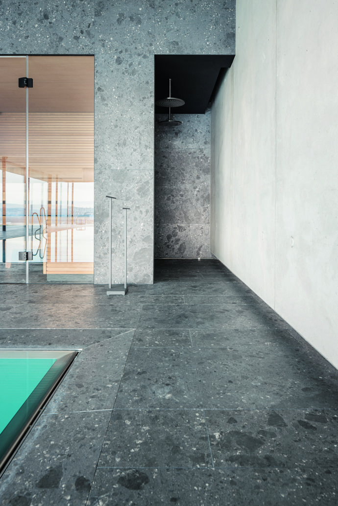  

Bratislavské spa z dílny architekta Petra Dolinajce a interiérové designérky Romi Klimekové

