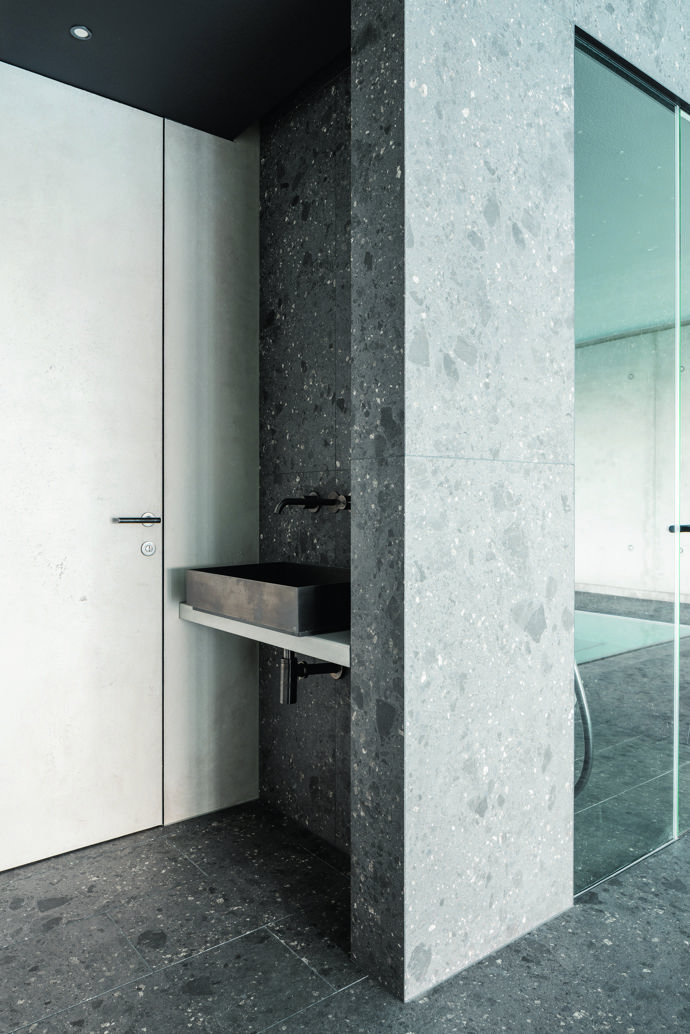  

Bratislavské spa z dílny architekta Petra Dolinajce a interiérové designérky Romi Klimekové
