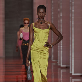 Versace Ready to Wear Fall Winter 2022
Versace Ready to Wear Fall Winter 2022