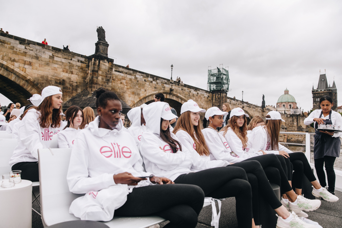  

Soustředění před Finále Schwarzkopf Elite Model Look 2022. 
