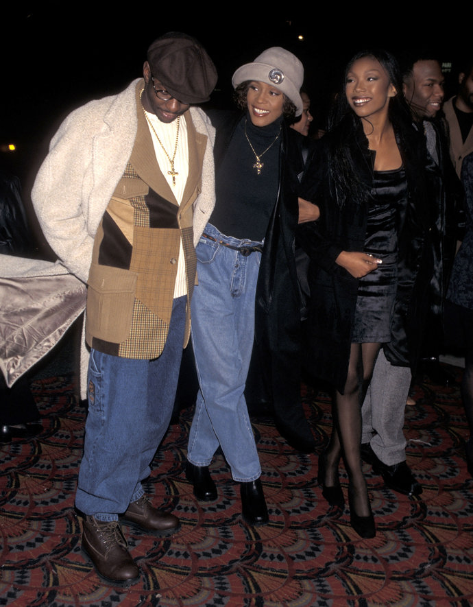 

Whitney Houston v mom jeans. 

