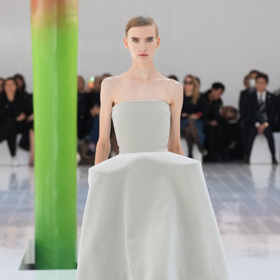  

Prohlédněte si kolekci LOEWE Spring/Summer 2023...

