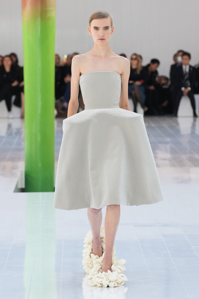  

Prohlédněte si kolekci LOEWE Spring/Summer 2023...
