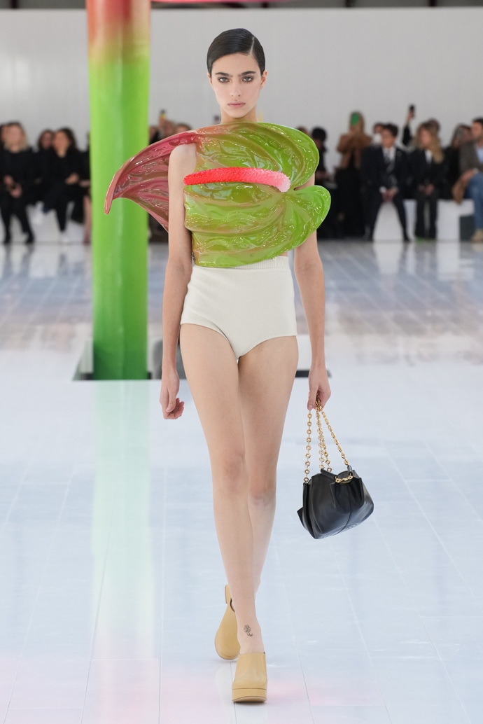 

Prohlédněte si kolekci LOEWE Spring/Summer 2023...
