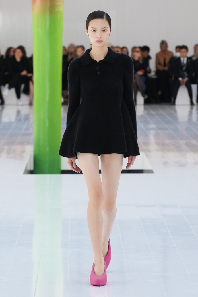  

Prohlédněte si kolekci LOEWE Spring/Summer 2023...
