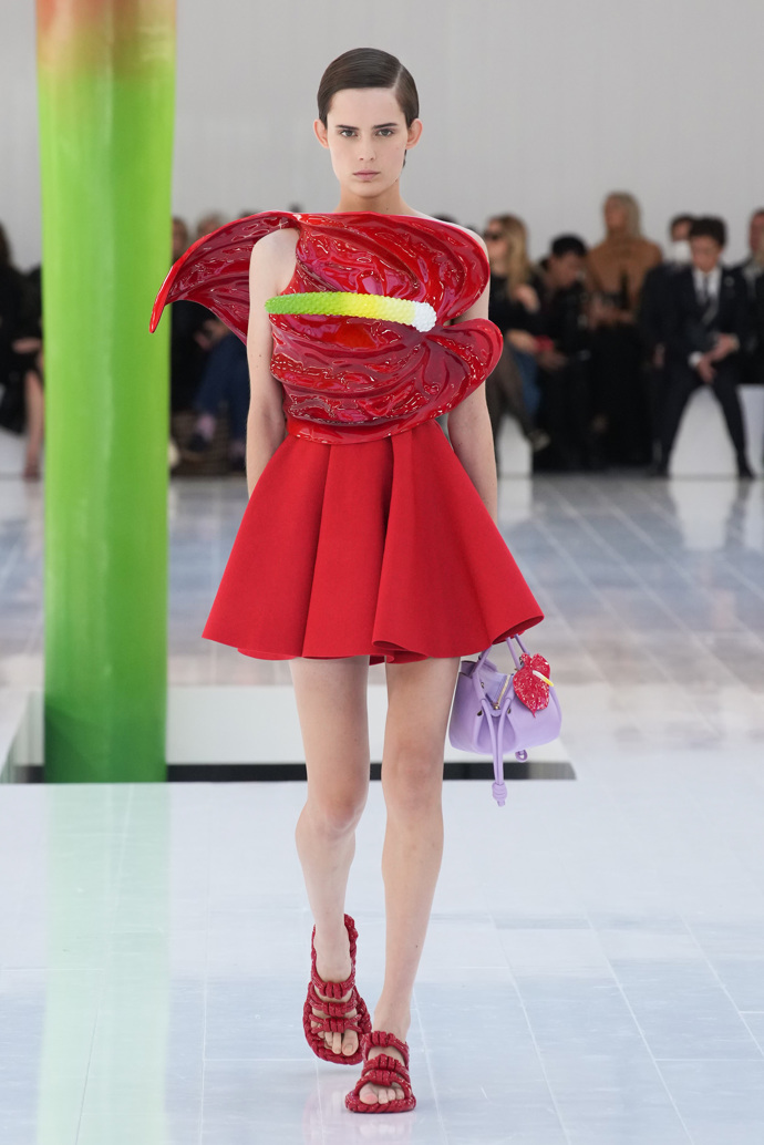  

Prohlédněte si kolekci LOEWE Spring/Summer 2023...
