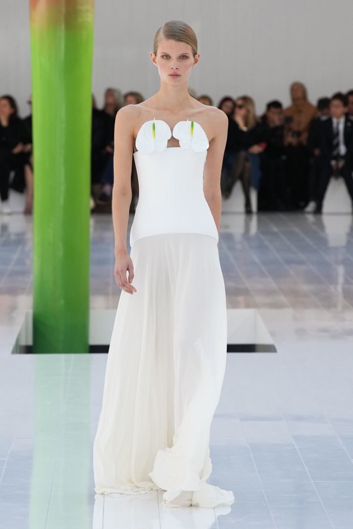  

Prohlédněte si kolekci LOEWE Spring/Summer 2023...
