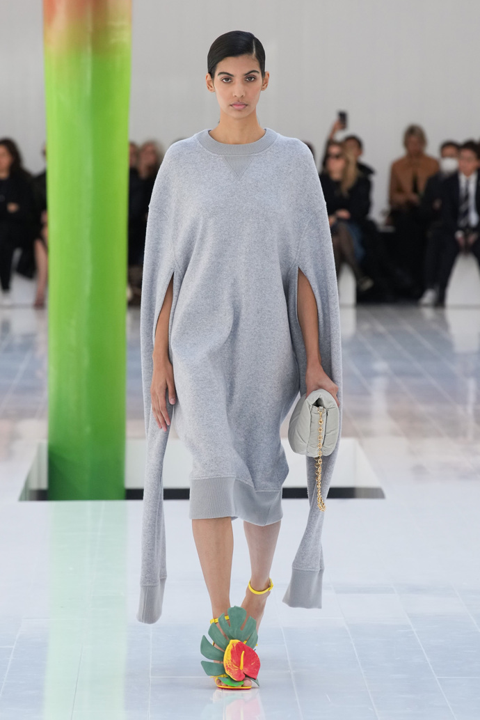  

Prohlédněte si kolekci LOEWE Spring/Summer 2023...
