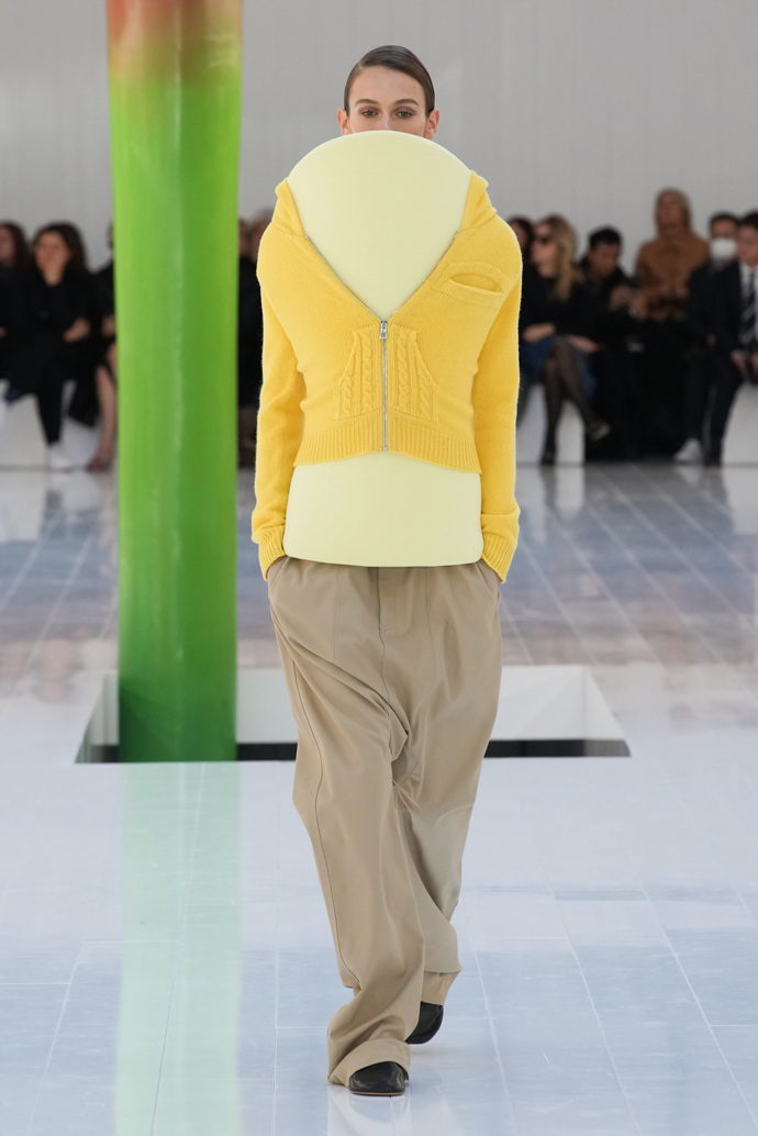  

Prohlédněte si kolekci LOEWE Spring/Summer 2023...
