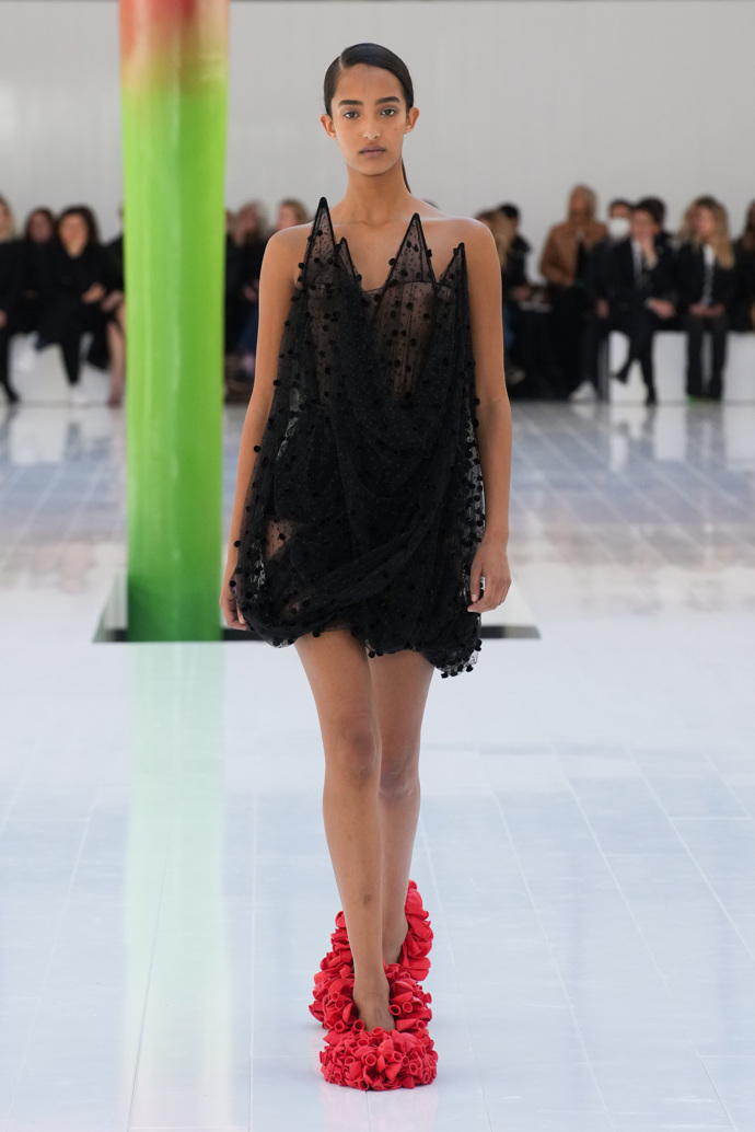  

Prohlédněte si kolekci LOEWE Spring/Summer 2023...
