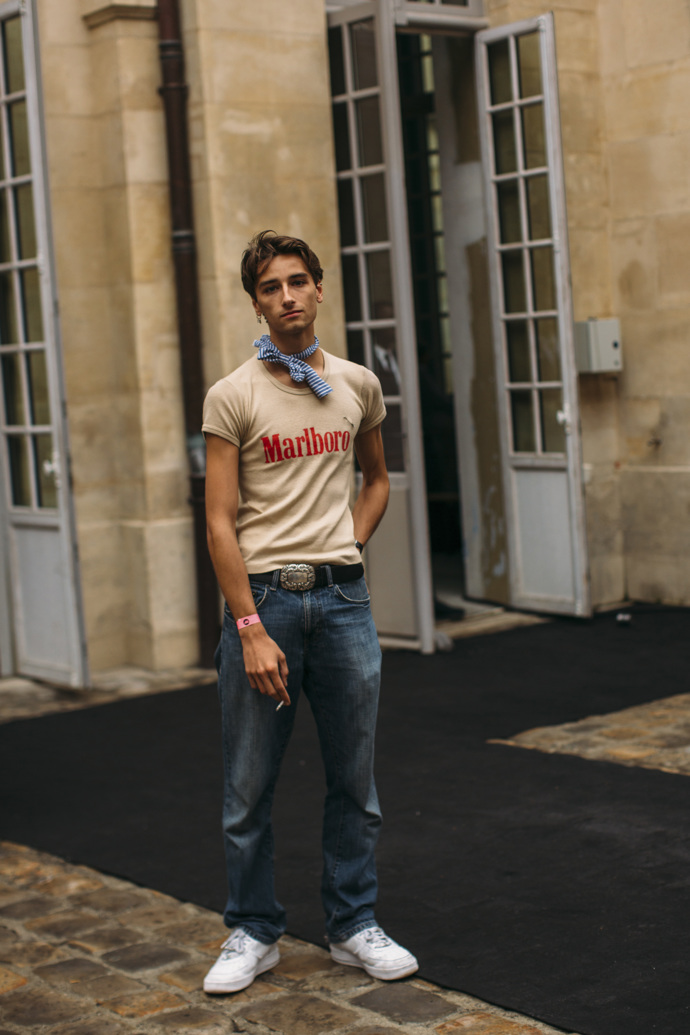  

To nejlepší z ulic pařížského fashion weeku
