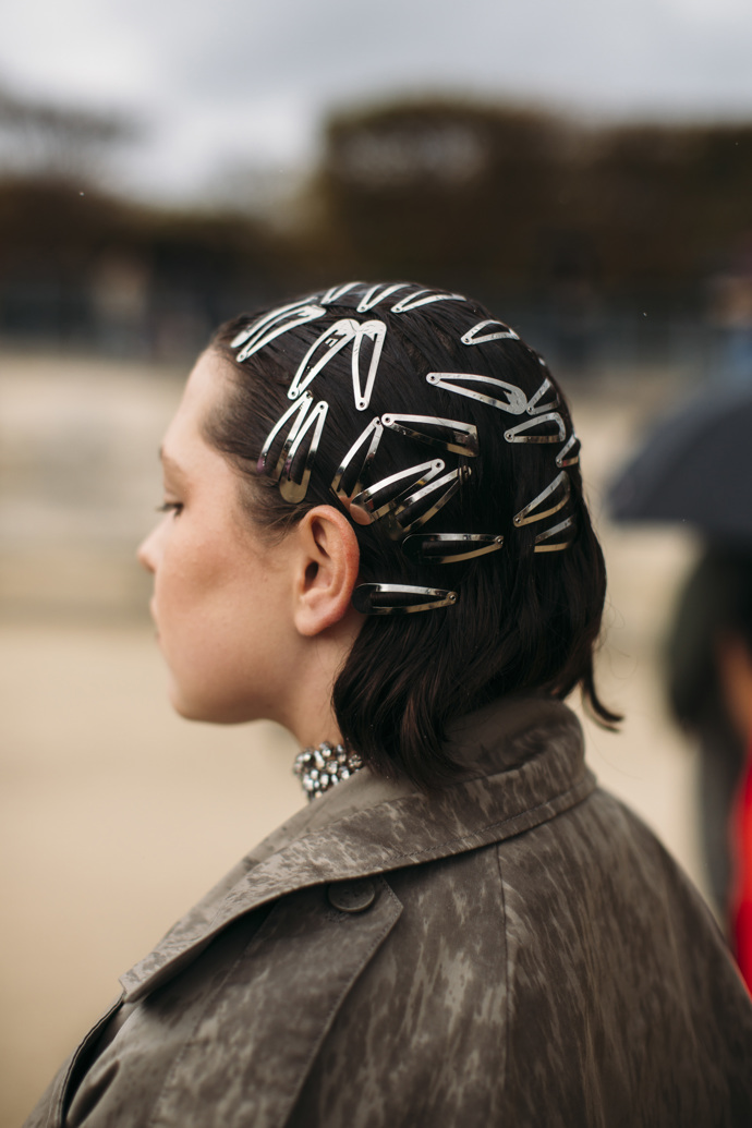  

To nejlepší z ulic pařížského fashion weeku
