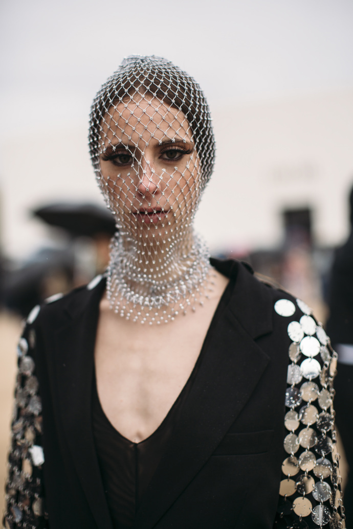  

To nejlepší z ulic pařížského fashion weeku
