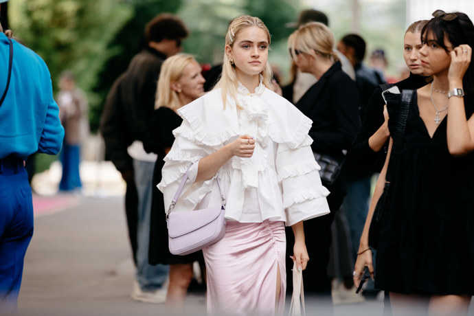  

MBPFW SS23
